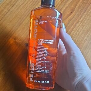 Peter Thomas Roth Orange Cleansing Gel